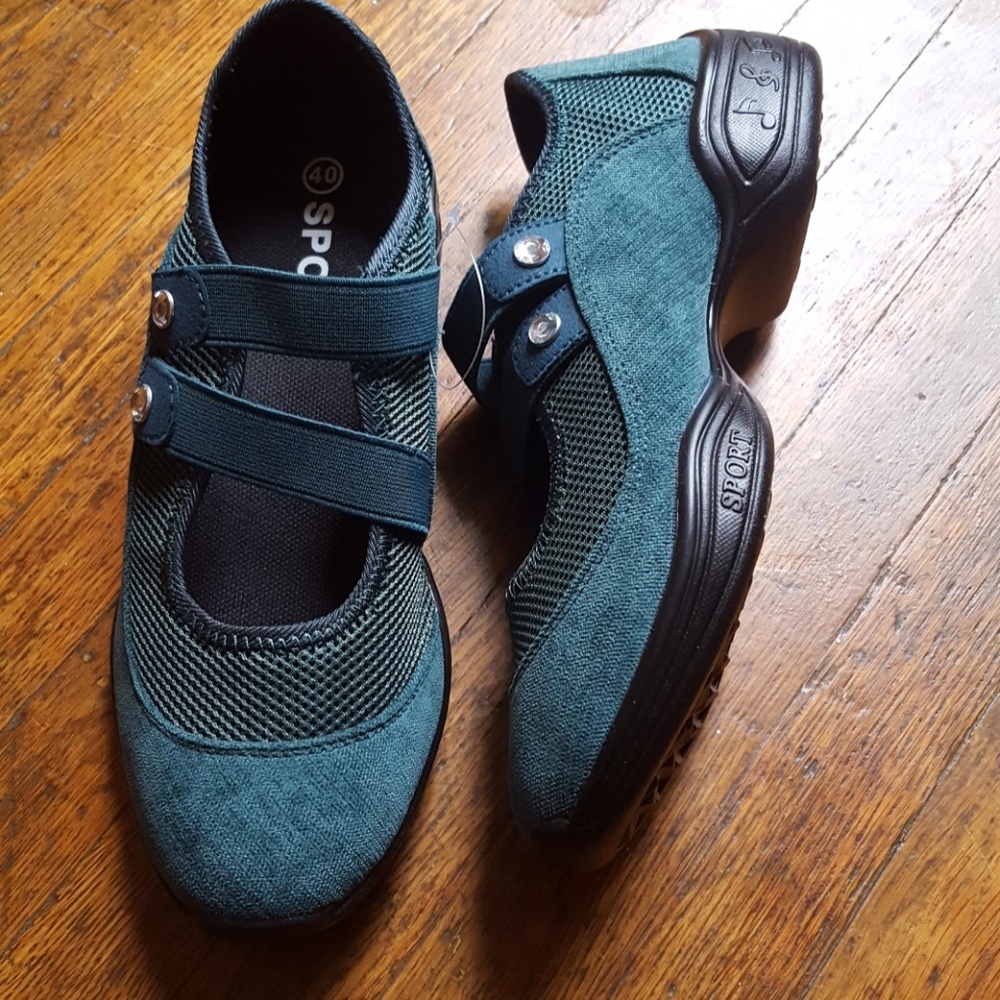 Green easy slip on dance shoes 8